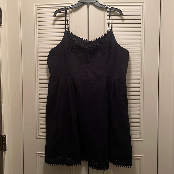 Old Navy Dresses & Skirts - Cute black dress